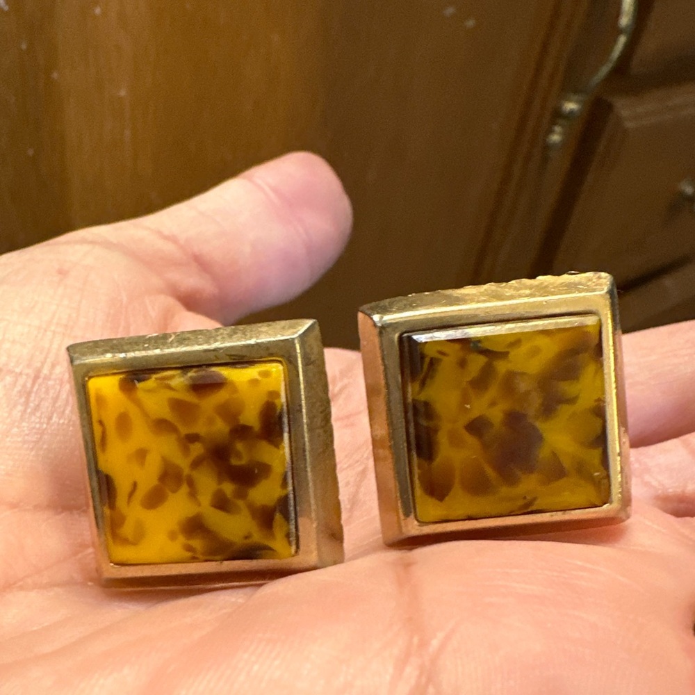 Vintage Kent Gold tone Cuff Links